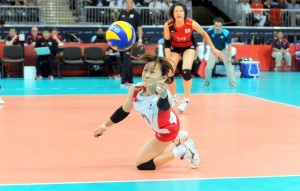 Japan's Libero Yuko Sano digs