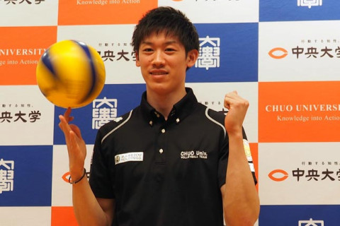 石川祐希、3度めのセリエA挑戦「しっかり怪我を治してプレーを色んな人に見てもらい、もっと強いチームでやることを視野に入れている」 サムネイル
