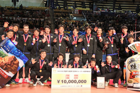 天皇杯パナソニック5大会ぶり優勝　パナ・クビアク「清水さんはリーグトップのオポジット」合成・古賀「あと一歩だったがそのあと一歩が大きかった」 サムネイル