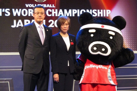 中田久美監督「日本中から応援してもらえるようなチームに」　中垣内祐一監督「全試合に全力投球で」 サムネイル