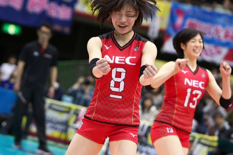 東レ・黒後愛「今季の経験を無駄にしないように今後につなげたい」　NEC・島村春世「課題を修正し、黒鷲旗に向けて頑張りたい」 サムネイル