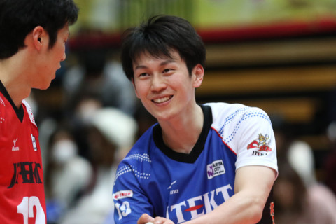 新主将に聞く・浅野博亮（後編）リベロ選出も試合出れず　苦しかった全日本 サムネイル