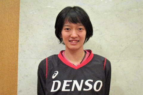 デンソー・鍋谷友理枝インタビュー（前編）「中田久美監督のバレースタイルは自分に合っていて、やりやすかったです」 サムネイル