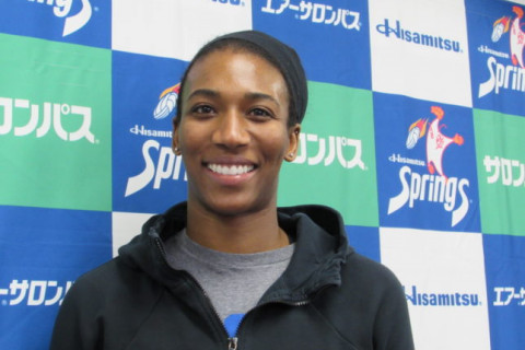 久光製薬スプリングス　アキンラデウォ「最重要目標はVリーグ優勝。毎試合、金メダルが懸かると思って戦う」 サムネイル