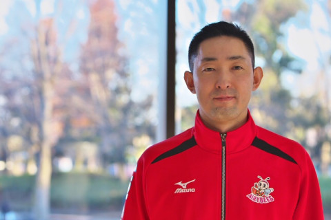 新監督に聞く　デンソー・川北元監督　「選手たちにはバレーボールができる今の環境に感謝の気持ちを持ち、社会性も身につけてほしい」 サムネイル