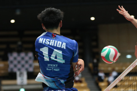 ジェイテクト西田「自分にとっては苦しい場面が多く、最後に自分で立て直して勝てた」サントリー栗山「今シーズン通して弱いところが出た」 サムネイル