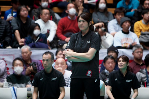 トヨタ車体　皇后杯優勝インタビュー（後編）　多治見麻子監督「荒木絵里香という存在は大きい。あるべき姿のお手本です」 サムネイル