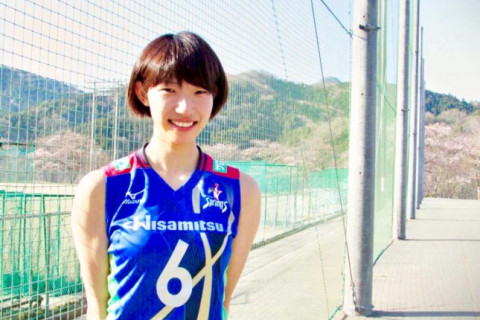 久光製薬Vインタビュー　MVPの石井優希「優勝ですべてが報われた。レシーブ賞うれしかったです」（前編） サムネイル