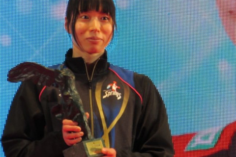 新鍋理沙「中田監督の目指すバレーに近づきたい。相手が嫌だと思うプレーヤーになりたい」（後編） サムネイル