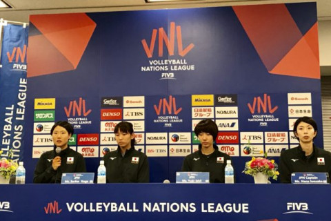 ネーションズリーグ女子　アメリカ戦会見コメント　中田久美監督「サーブが機能しなかった」　石井優希「バックアタックの本数をもっと増やしたい」 サムネイル
