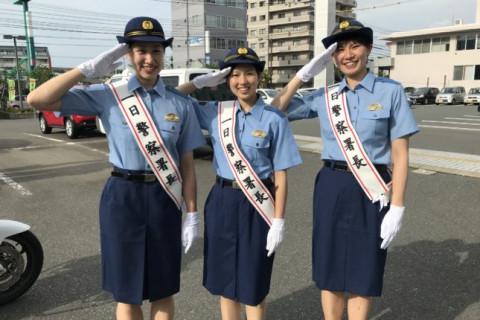 久光製薬　長岡、栄、野本が１日警察署長を務める。7月8日には佐賀県優勝報告会を開催 サムネイル