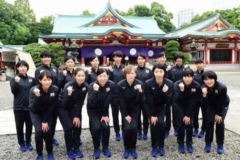 全日本女子　必勝祈願とTBS世界バレー制作発表に出席。中田久美監督の誕生日も祝う サムネイル