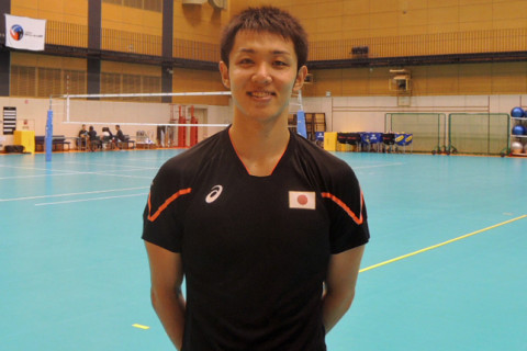 藤井直伸「たとえ劣勢に立たされても、自分たちのバレーを貫き、諦めないチームに」 サムネイル