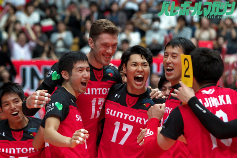 V.LEAGUE DIVISION1 男子開幕戦 サントリーvsJT フォトギャラリー サントリーサンバーズ編 サムネイル