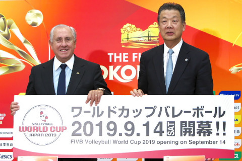 ワールドカップ開催日程発表　中垣内監督「必ずやチームを強化し、トップチームと互角以上に戦い、東京五輪につなげる」中田監督「五輪の前哨戦で、バレー界最高峰の大会。最高の準備をして臨みたい」 サムネイル
