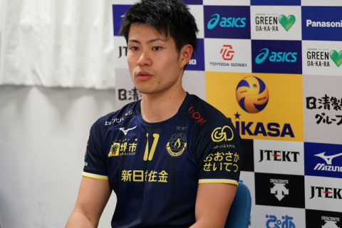 堺・関田誠大「（古巣の）パナソニックとやるのは楽しかった。白澤さんはさすが」真保監督「松岡の調子が良いのでスタートにした」 サムネイル