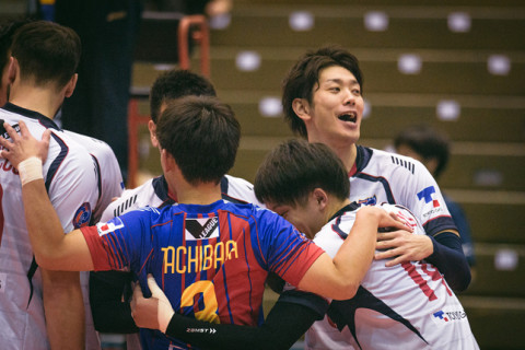 1レグ終了サントリー連勝　東レ、FC東京、長野が連敗　大分いまだ勝ち星なし　V1リーグ男子 サムネイル