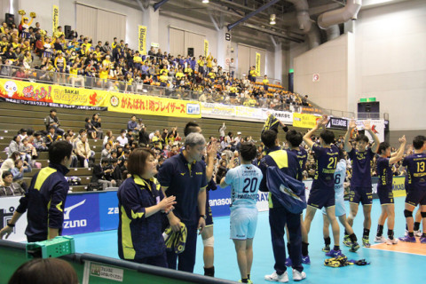 堺が４勝目　サーブで貢献の高野「ファンの応援はすごく大切。もっと増やしたい」　金岡大会会見コメント サムネイル