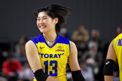 石井優希「日立の速いバレーに崩されたところから立て直せたのは収穫」　黒後愛「まだ自分のプレーに納得できていない」　皇后杯準々決勝コメント サムネイル