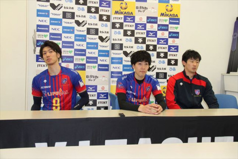 FC東京ロディ監督、がむしゃら打つ栗山に「手を折ろうとしているの？」栗山「応援の力は大きい。目に見えない流れを引き寄せてくれる」 サムネイル