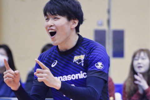パナソニック川村慎二監督「（福澤達哉が間に合っても久原翼先発は）単純に久原が良かったからです」 サムネイル