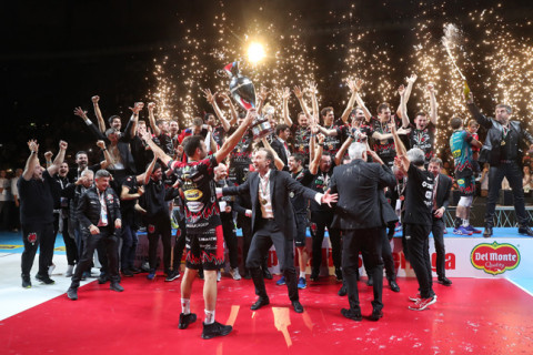 ペルージャが連覇達成　2019年コッパイタリア決勝戦レポート サムネイル