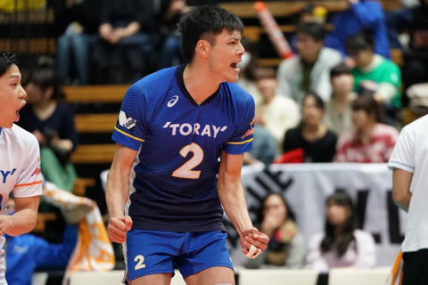 憧れのイチロー引退に奮起？東レ・高橋健太郎がブロックで活躍 サムネイル