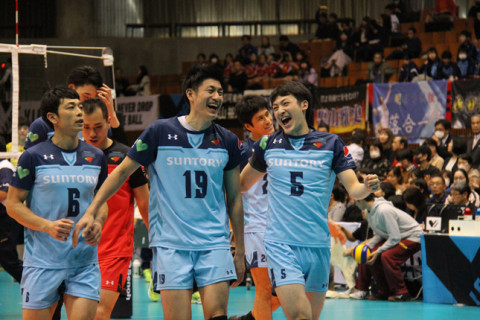 サントリー経験値重視でF６初戦勝利　荻野監督「米山のリーダシップはお手本になる」 サムネイル