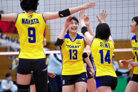 日立・渡邊久惠「イージーボールの処理が雑で、フォローもできていなかった」　東レ・井上奈々朱「ブロックとディフェンスがうまく機能した」 サムネイル