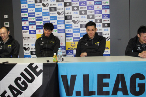 パナソニック川村慎二監督「（大竹に）今日は全部決まるよ」永野健「（２本の被ブロックフォローから流れを変えて）そう見てもらえたとしたらとても嬉しい」福澤達哉「その２本は僕です」 サムネイル