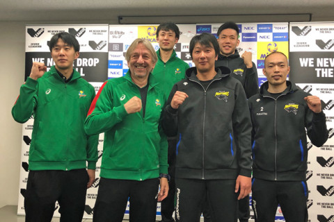 V1リーグ男子ファイナル１戦目前日会見　パナ深津主将「JTさんには負けたくないとしっかり準備してきた」JT小野寺「昨季は内定気分だったが、今季は自分の力でもとったファイナル」 サムネイル