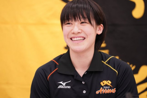 石川真佑「得意な２段トスをしっかり決めようと思っていた」　菅野幸一郎監督「この優勝を自信にさらに上を目指したい」　第68回黒鷲旗決勝会見コメント サムネイル