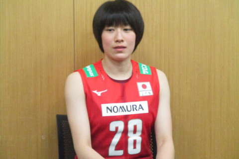 石川真佑「兄とはあまりバレーの話はしません。黒後愛さんのように大事な場面で決められる選手になりたいです」　日本代表女子囲み会見 サムネイル