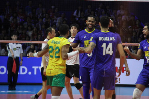 ブラジルが日本にストレート勝ち　ダルゾット監督「この大会は優勝を目指しながら若手に経験させる」 サムネイル