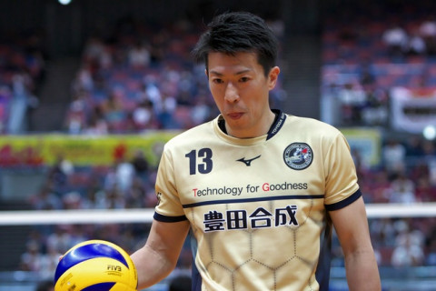 フォト：2018/2019シーズン男子退団選手（堺：内藤他、ジェイテクト：松原他、FC東京：デロッコ、大分三好：小松他、豊田合成：岡本他、VC長野：小林他、富士通：中川他） サムネイル