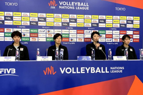中田久美監督「両レフトに頼りすぎているようでは厳しい」　岩坂名奈主将「もっとミドルの存在を出してサイドの負担を減らしたい」　VNL女子ブラジル戦会見コメント サムネイル