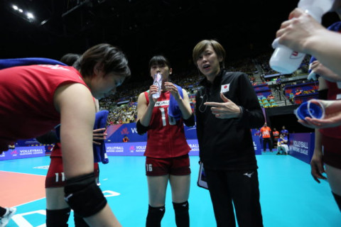 東京五輪女子バレー開幕まであと１年　火の鳥NIPPONはいかに戦うか　中田久美監督「サーブとサーブレシーブがひとつの鍵になる」 サムネイル