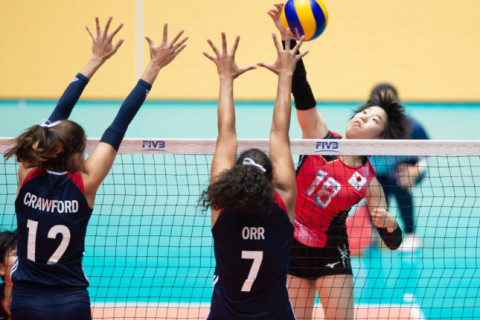 U18女子、アメリカに1-3で敗れ、4強ならず。5-8位決定戦へ　第16回女子U18（ユース）世界選手権大会 サムネイル