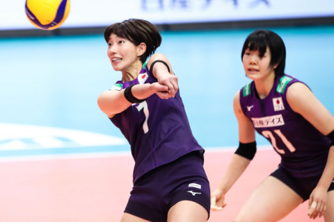 石井優希「韓国戦悔しい負け方だったので今日にかけてきた」中田監督「サーブが非常に機能し、ライトからの攻撃も有効だった」W杯カメルーン戦談話 サムネイル