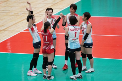 鍋谷友理枝が新主将のデンソー、石川真佑がスタメンの東レなどが勝利。トヨタ車体は開幕3連勝　V1女子 サムネイル
