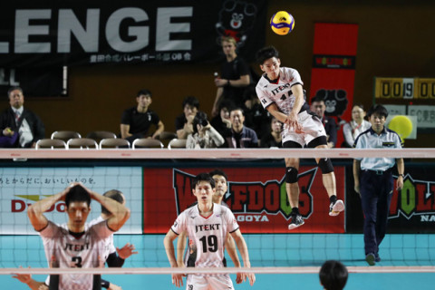 JT、ジェイテクトが連勝　パナソニックが長野を破る　V１男子 サムネイル