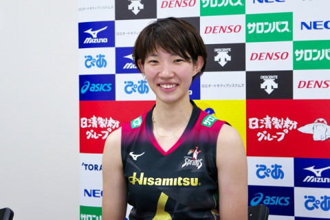 久光製薬・石井優希「キャプテンだからと自分を苦しめていた時もあった」、日立・佐藤美弥「リーグを通しても大切な1戦でした」 サムネイル