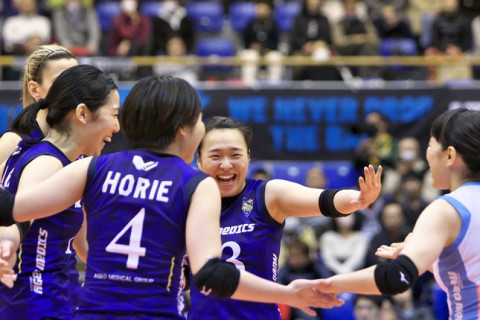 埼玉上尾・井上美咲「全員が一つの目標に向かって」、デンソー・鍋谷友理枝「自分たちのバレーを進化させたい」 サムネイル