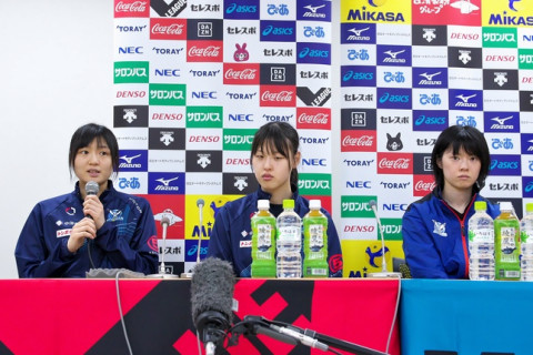 岡山・宮下遥「フルセットまでいかずに勝てた試合だった」、デンソー・鍋谷友理枝「競った場面で得点できなかったのが敗因」 サムネイル