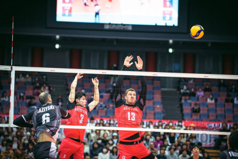 大宅真樹「戦う姿勢がいつもより出せた。西田選手をブロックで抑え込めた」荻野正二監督「ムセルスキーには負担がかかるんですけど、上位チームには戦略が必要」 サムネイル