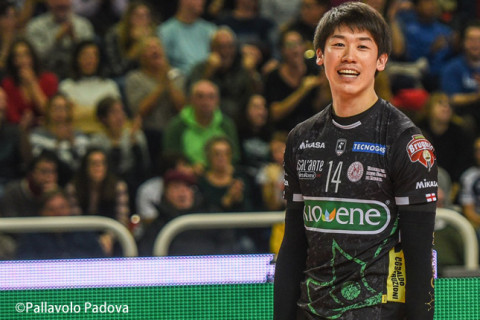 石川祐希インタビュー後編　「100試合目の勝利とMVPは、僕のキャリアの上で非常に価値のあること。2020年はオリンピックがありますし、そこで結果を出すためにやれることはやりたい。」 サムネイル