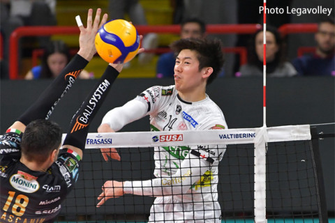 石川祐希１０得点　パドヴァ、ヴェローナに快勝プレーオフへの貴重な勝ち点３　 サムネイル