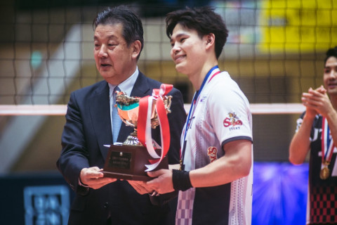 MVP西田有志　敢闘賞清水邦広　新人賞藤中優斗　ベストシックスに深津英臣らが受賞　V1リーグ男子 サムネイル
