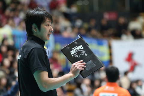 パナソニック　川村慎二監督が勇退　3度めの3冠、15年ぶりリーグ連覇など サムネイル