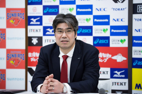 荻野正二サントリー前監督「前シーズンより個々の選手のレベルは上がった。唯一の心残りは、リーグ優勝を果たせなかったこと」 サムネイル